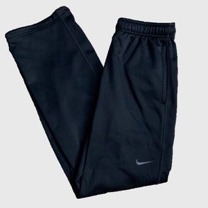 Black Nike Therma-Fit Sweatpants